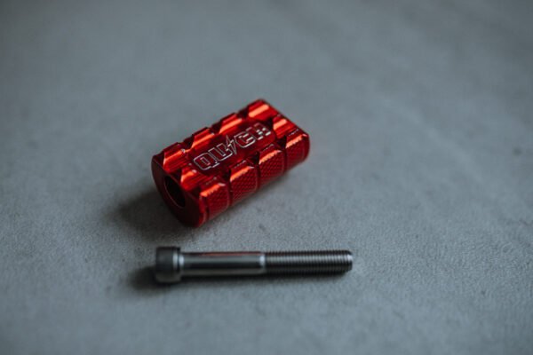 pédale de changement de vitesse (shifter peg)